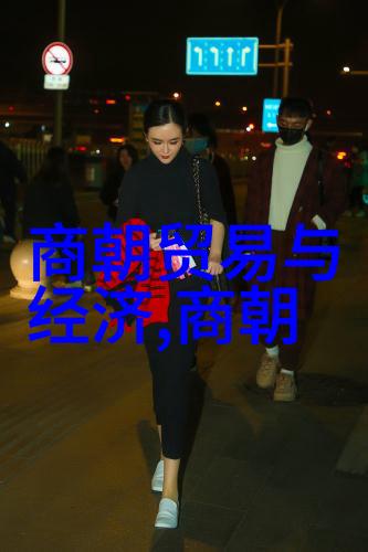 中国民间故事苗族姑娘围腰上绣花的传说介绍历史人物200字